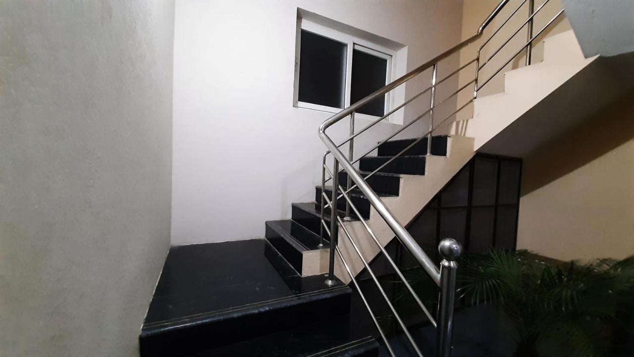 Hotel Abedrooms- Budget Stay Танджавур Екстериор снимка