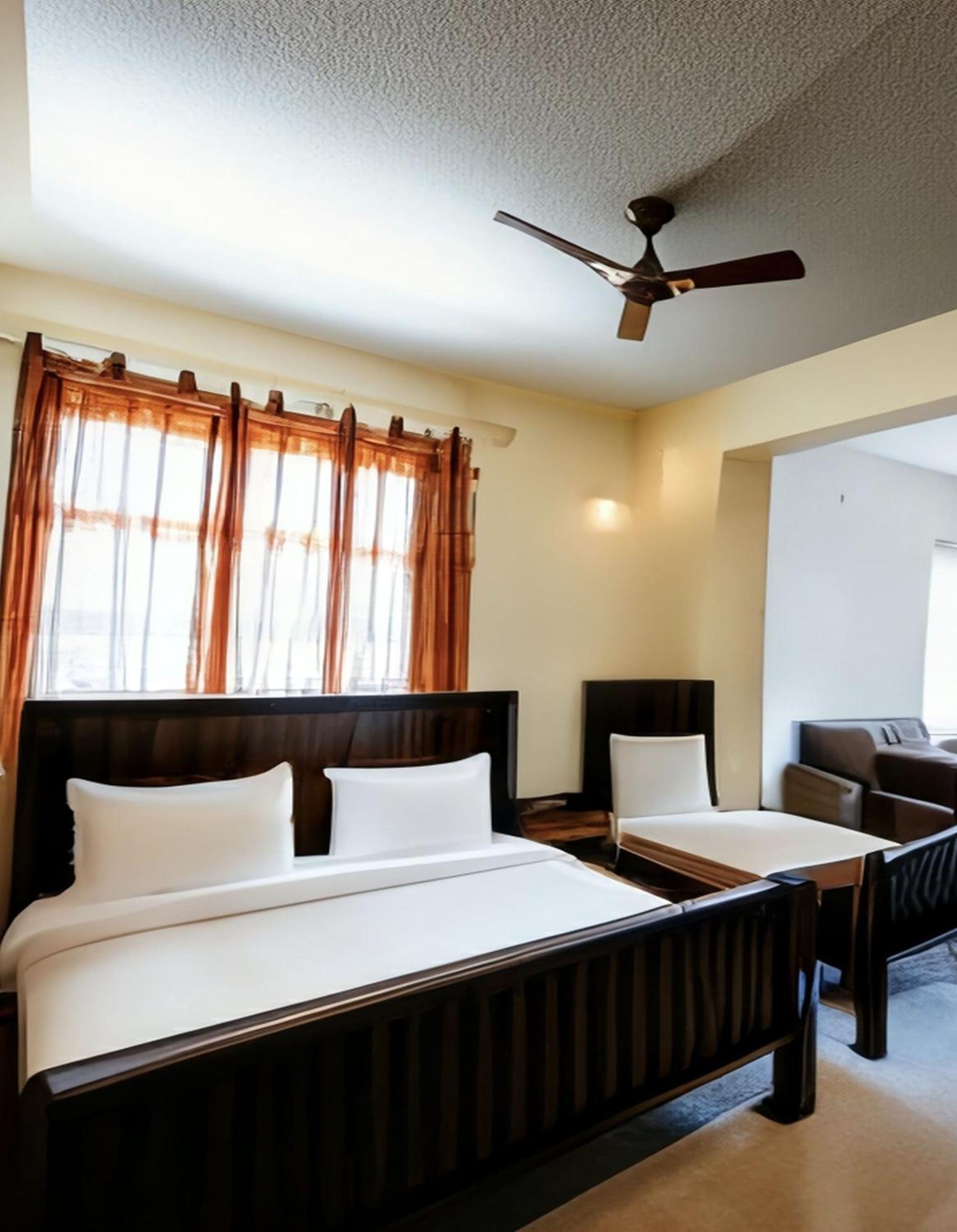 Hotel Abedrooms- Budget Stay Танджавур Екстериор снимка